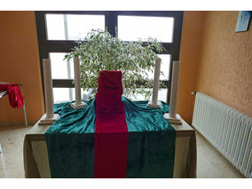 Kinderkarfreitagsliturgie im Gemeindezentrum (© Karl-Franz Thiede)